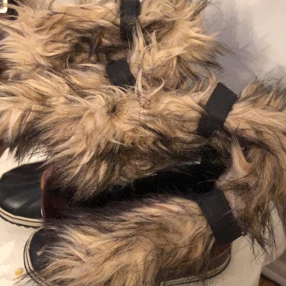 Size 9 Joan of Arc Sorel boots - Picture 10 of 14